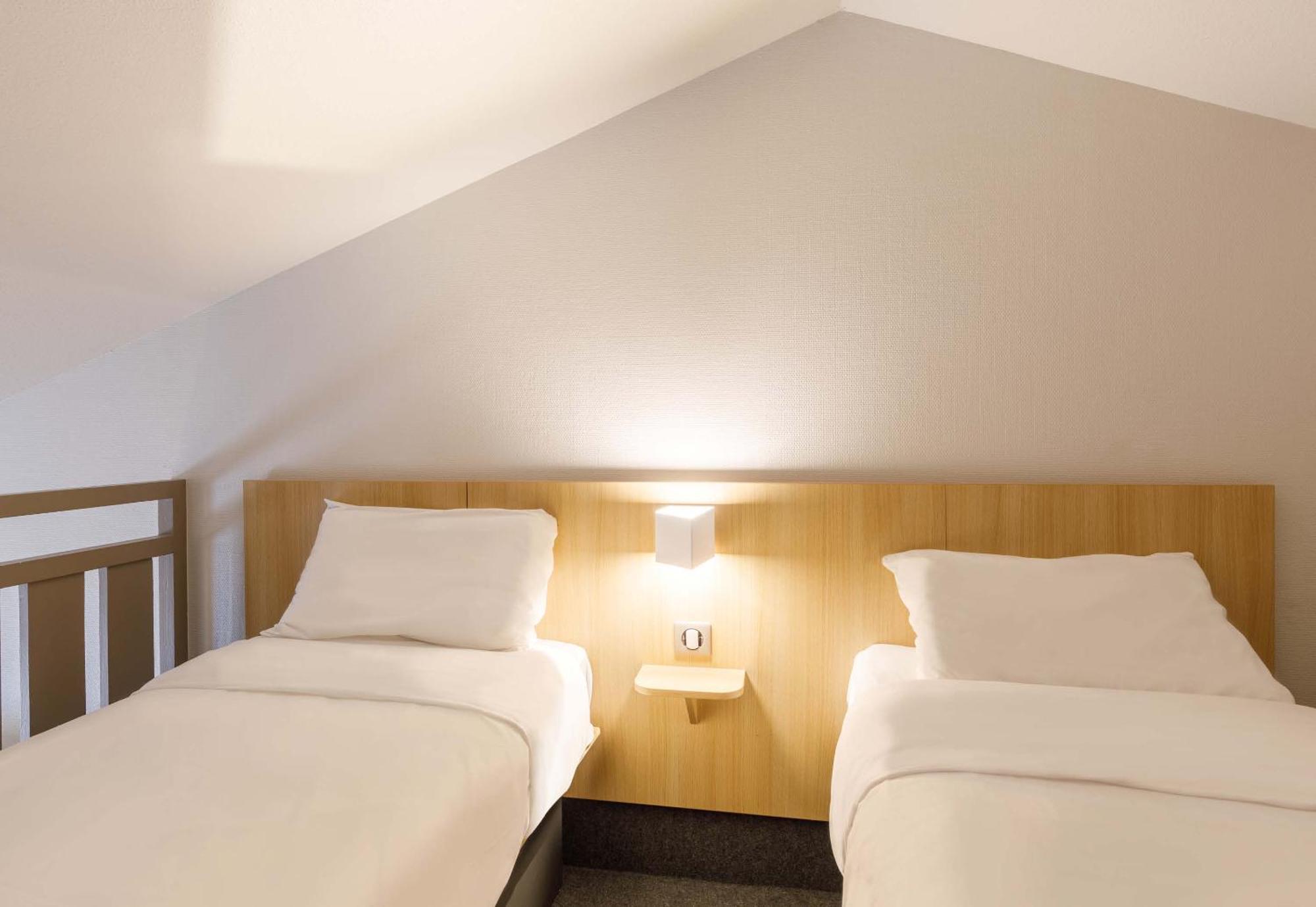 B&B Hôtel Moulins Toulon-sur-Allier Buitenkant foto