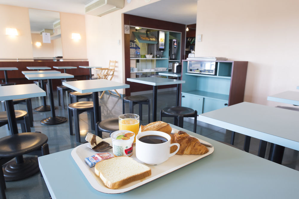 B&B Hôtel Moulins Toulon-sur-Allier Buitenkant foto