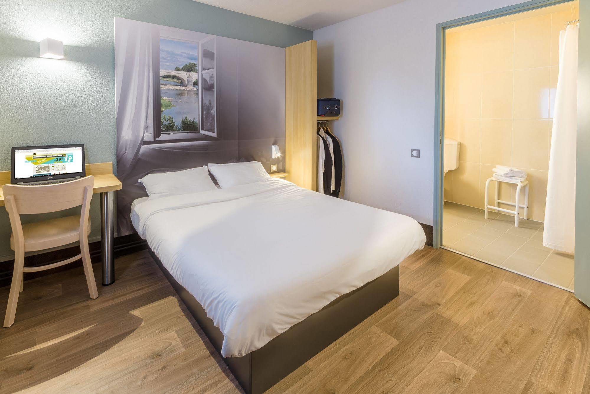 B&B Hôtel Moulins Toulon-sur-Allier Buitenkant foto
