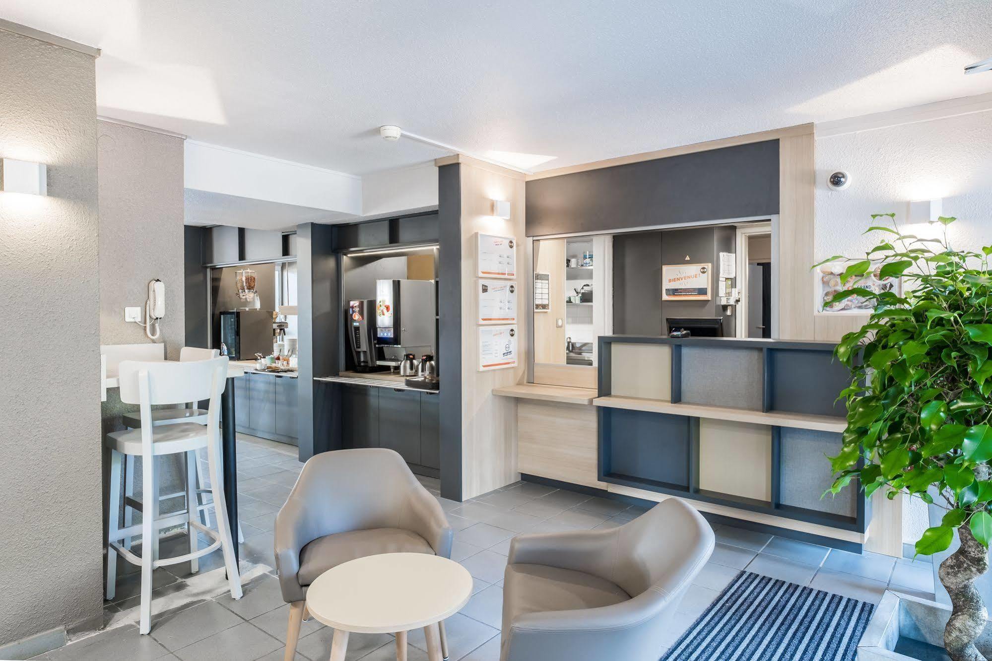 B&B Hôtel Moulins Toulon-sur-Allier Buitenkant foto